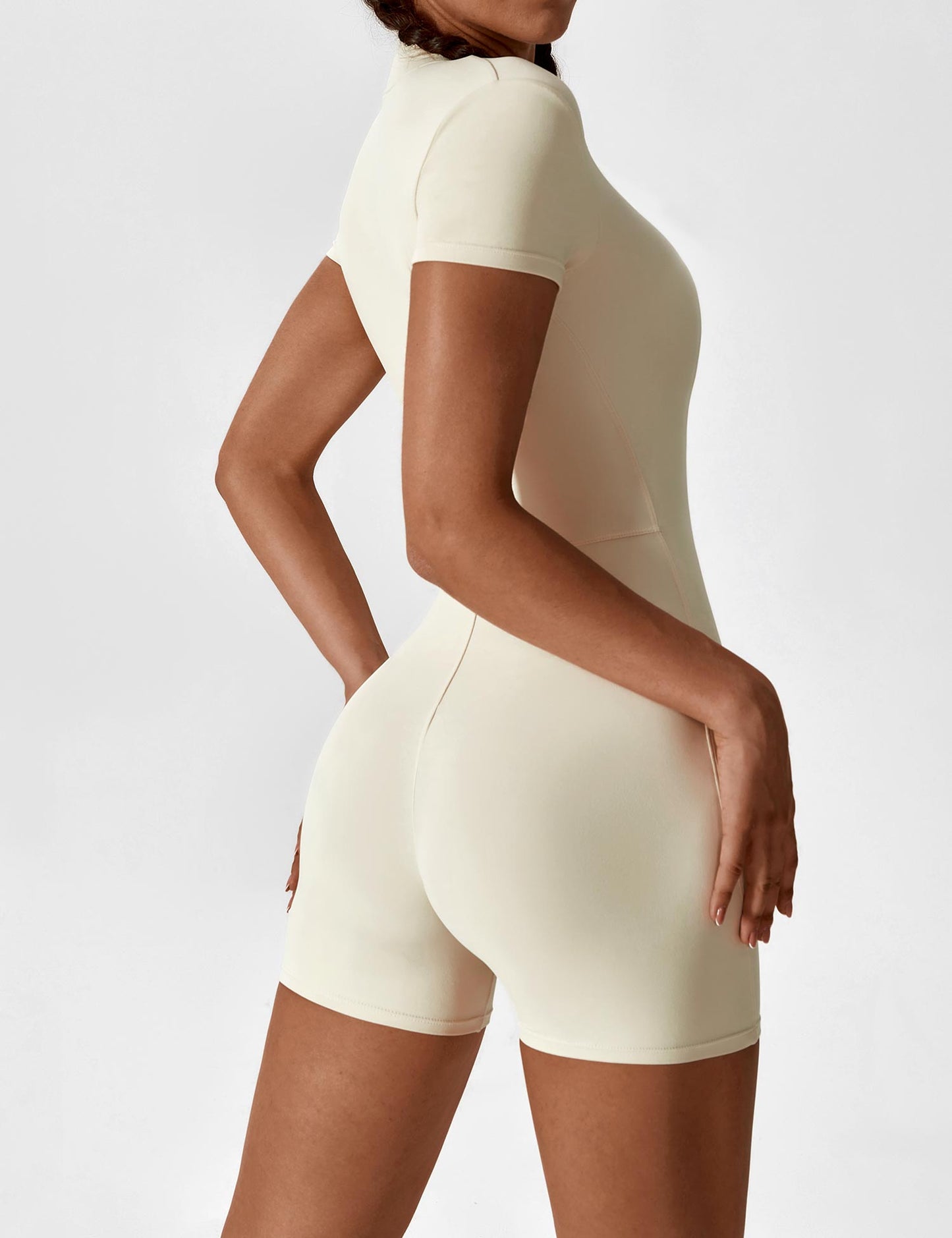 Vaeryn Short Sleeve Zipper Romper