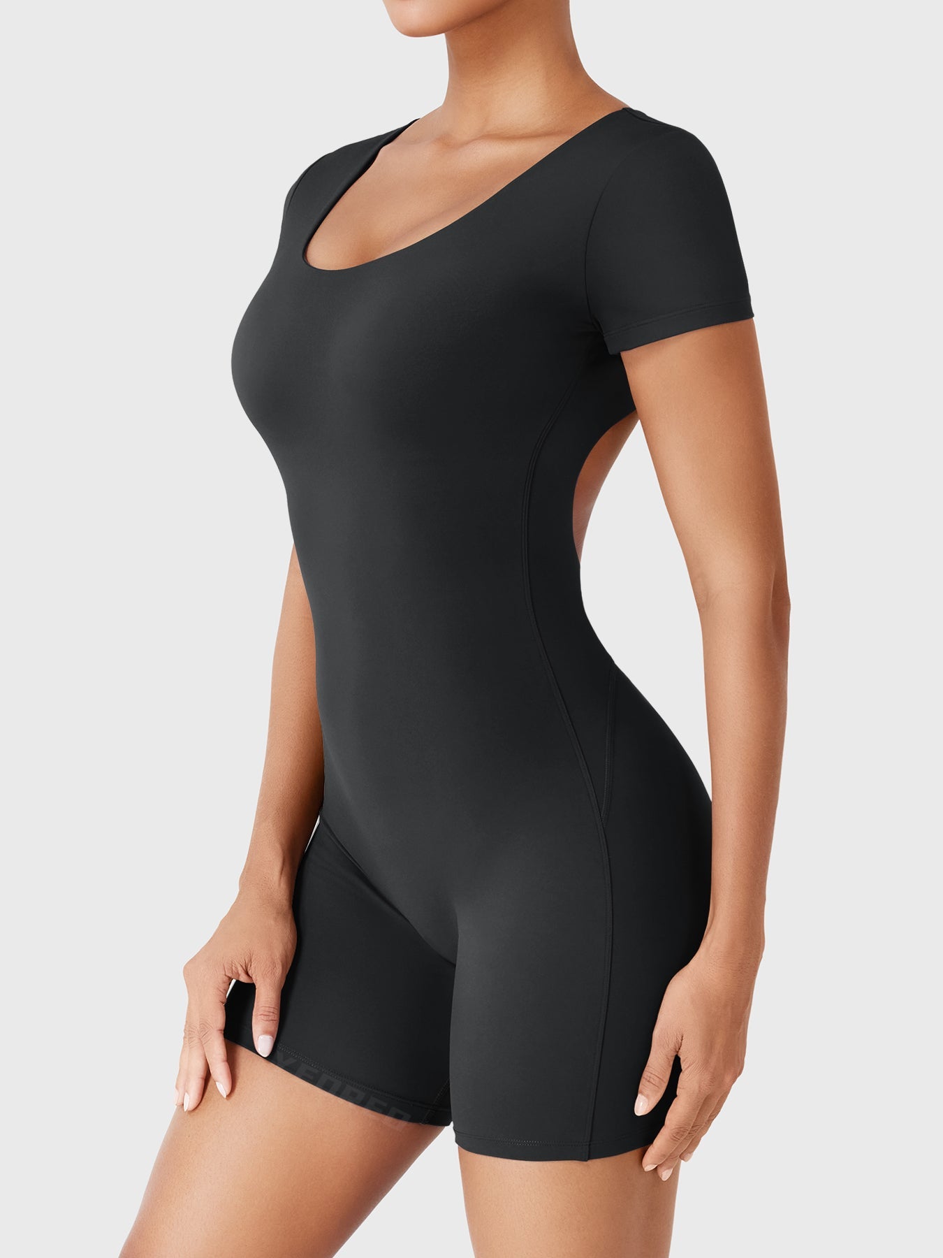 Vaeryn Xylia Open Back Romper