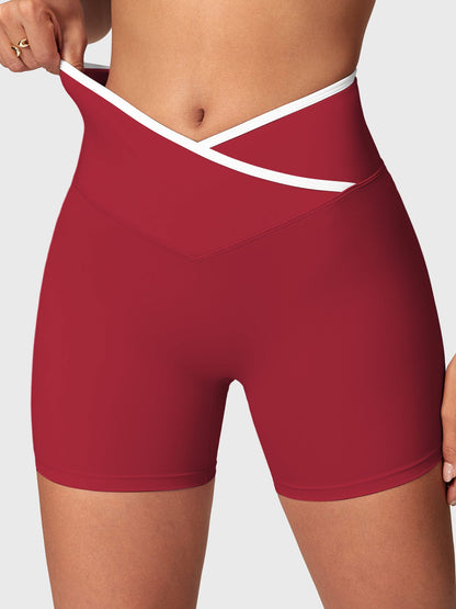Yeoreo Alberta Contrast Trim Shorts Sports Set