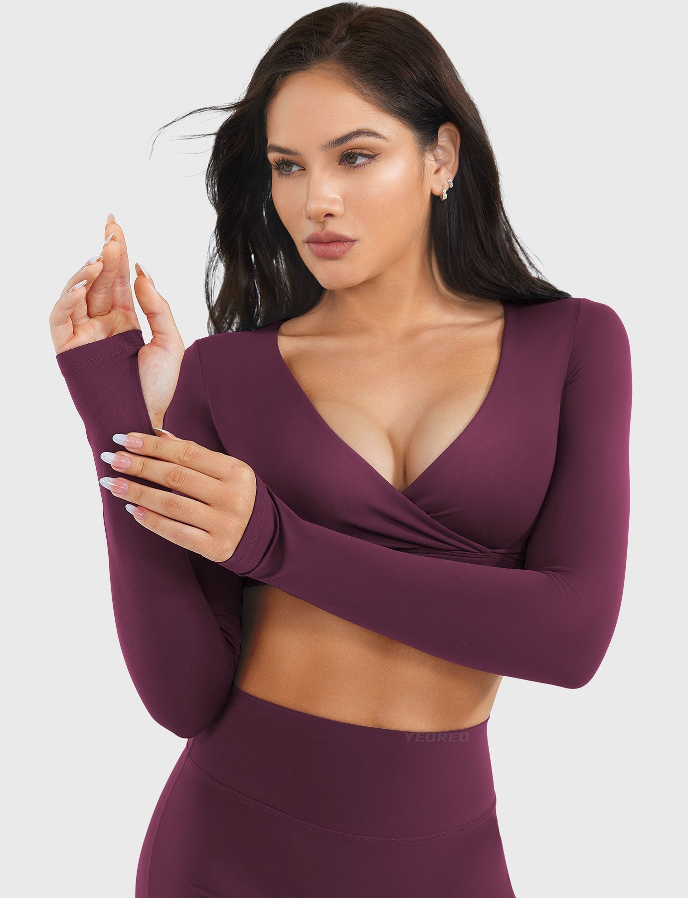 Yeoreo Aberney V Neck Long Sleeve Crop Top
