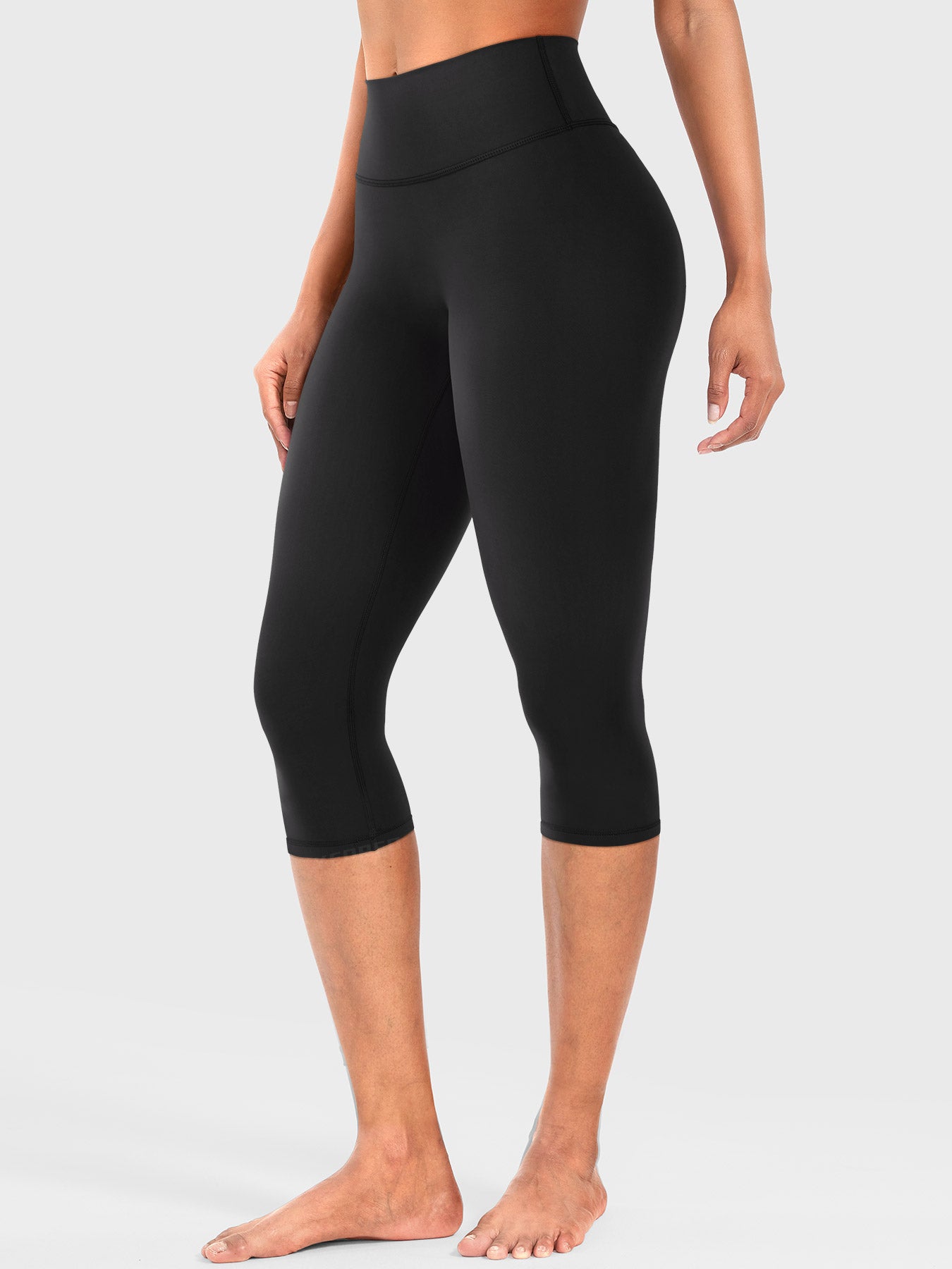 Vaeryn Nailly Capri Leggings