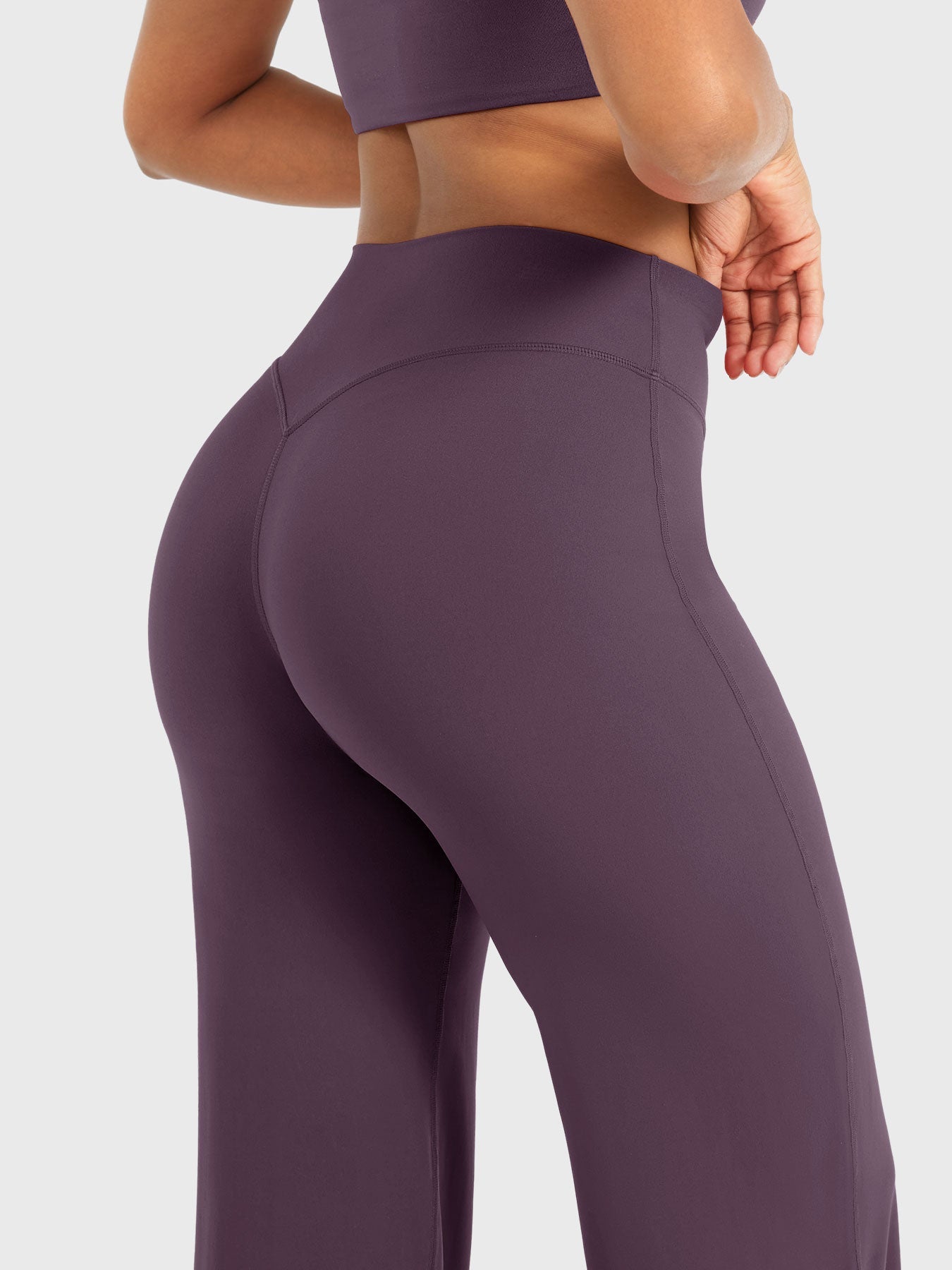 Yeoreo Eddiy 31.5" Straight Leg Leggings