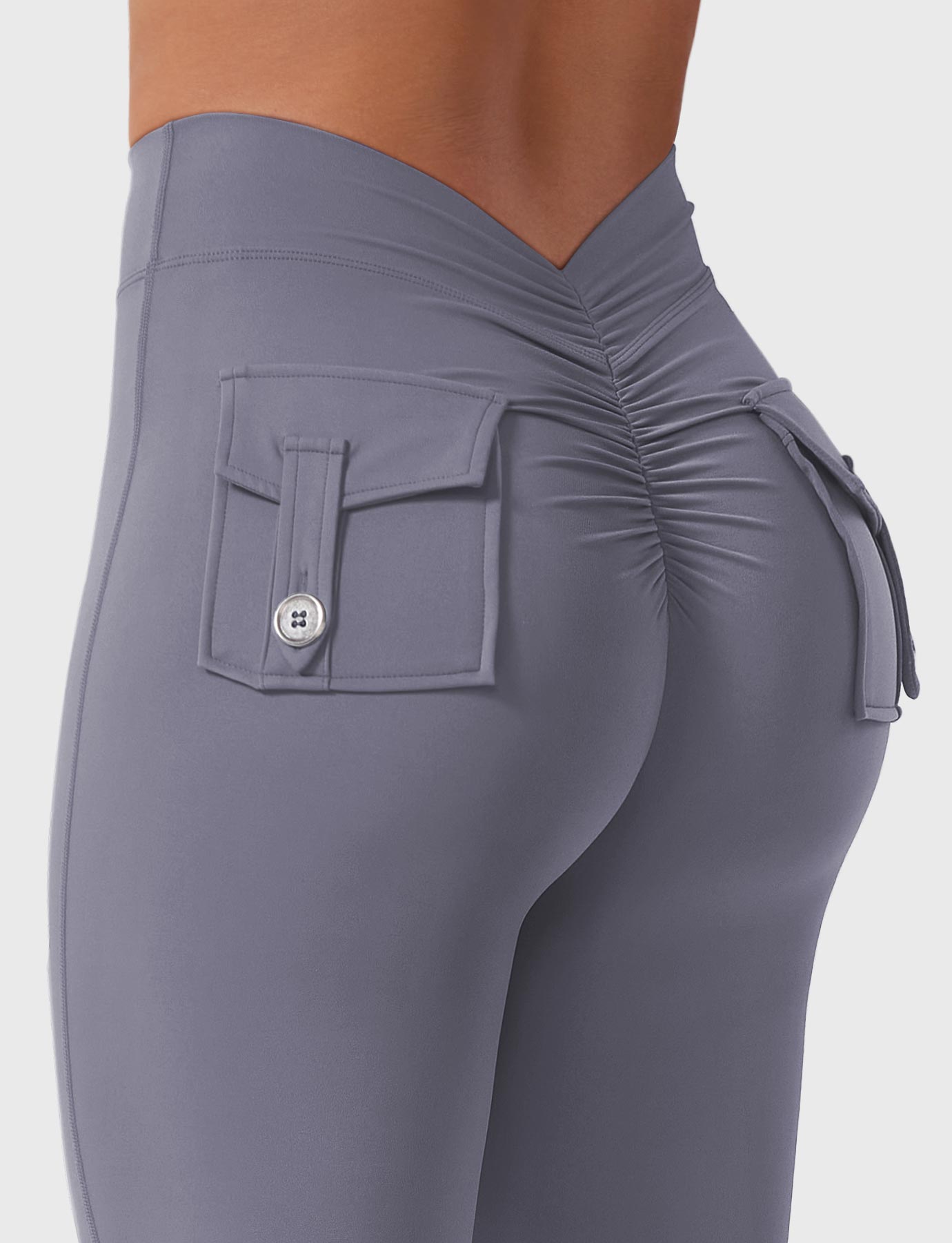 Vaeryn V-Back Charm Leggings