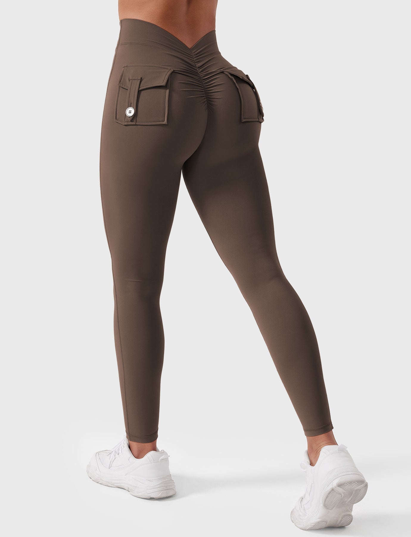 Vaeryn V-Back Charm Leggings