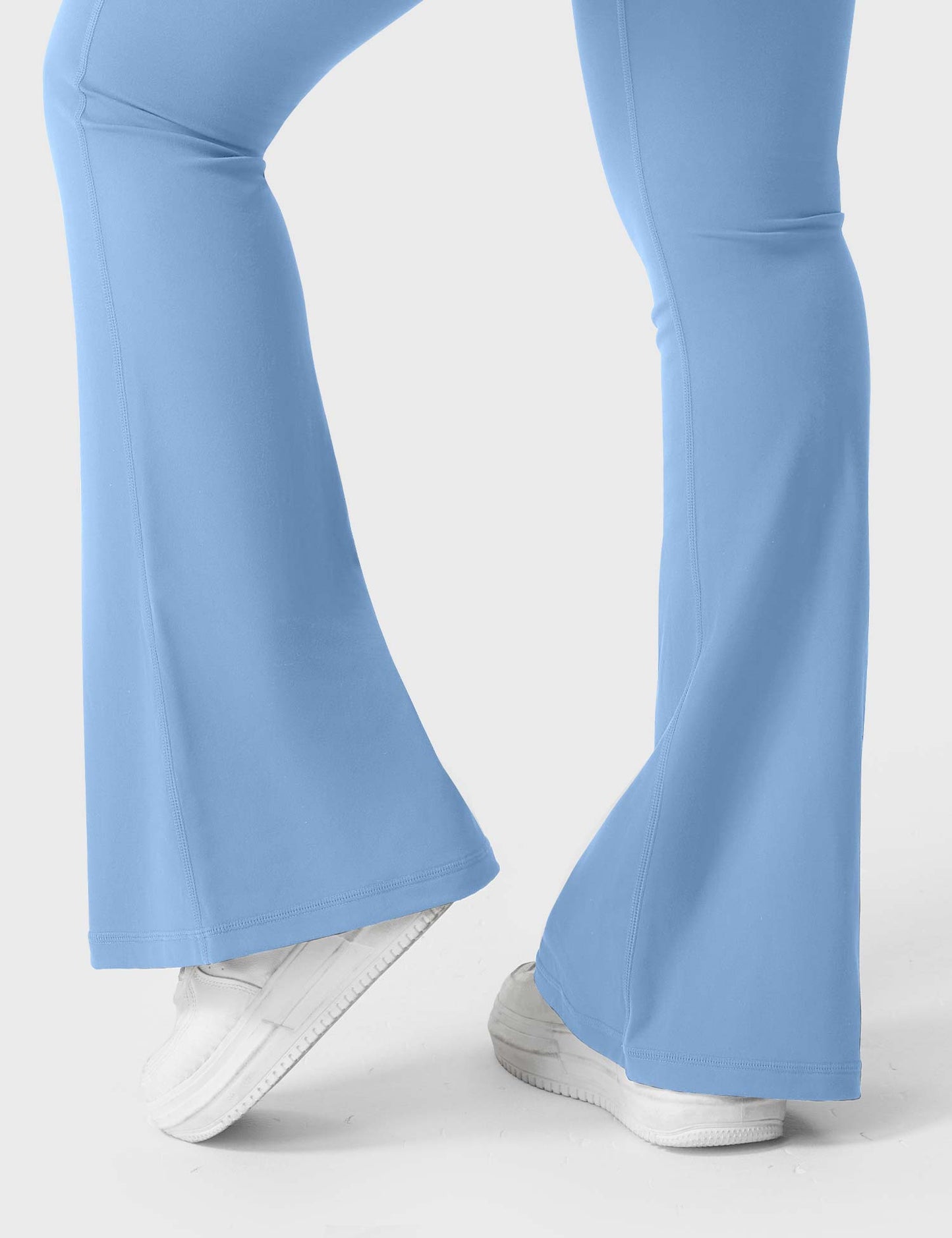 Yeoreo Brittany 30" Flared Leggings with Pockets