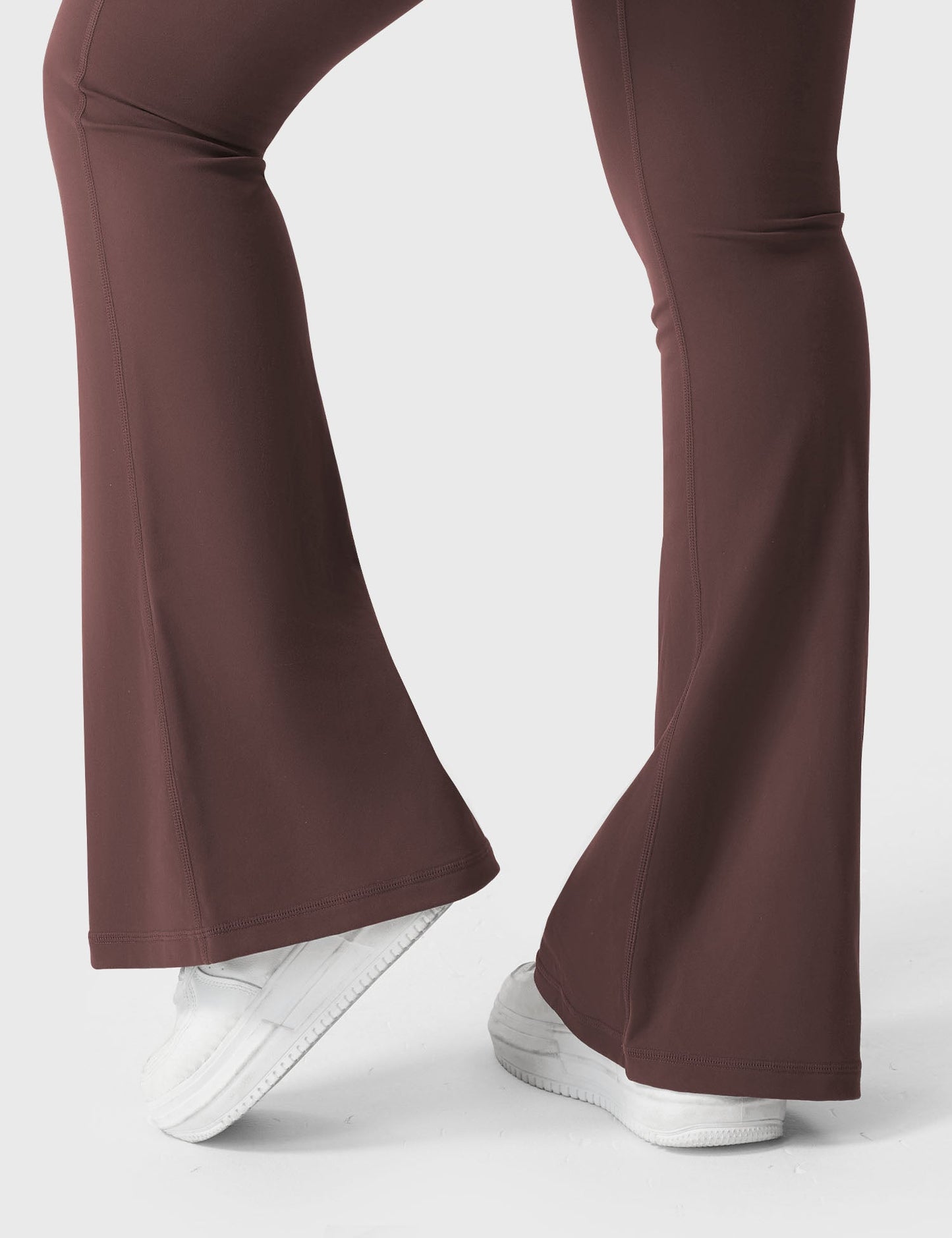 Yeoreo Brittany 30" Flared Leggings with Pockets