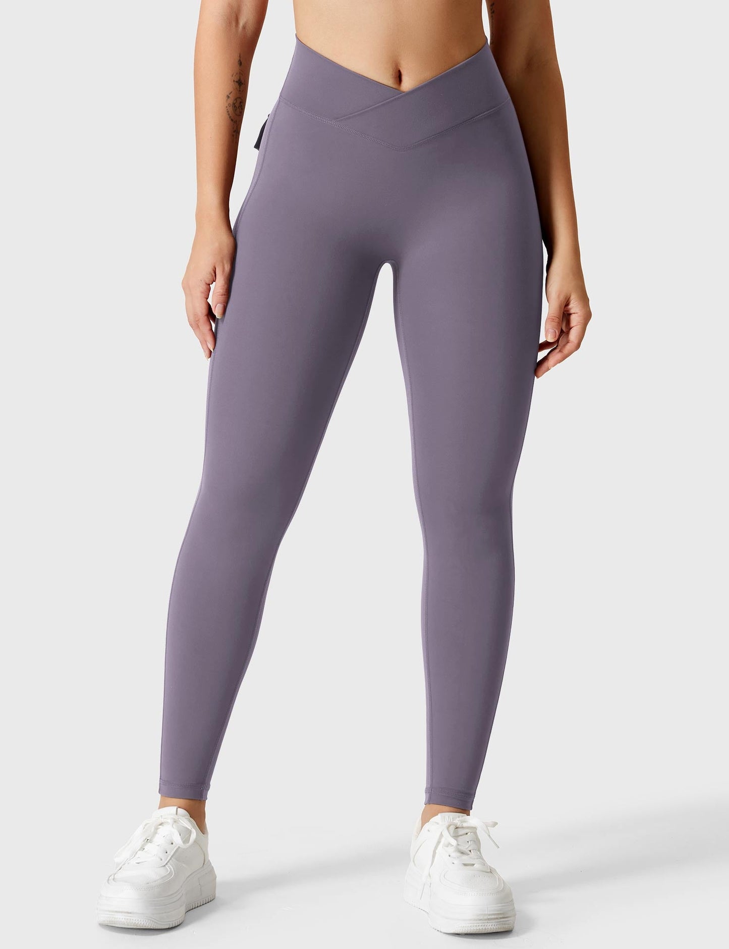 Vaeryn V-waistband Charm Leggings