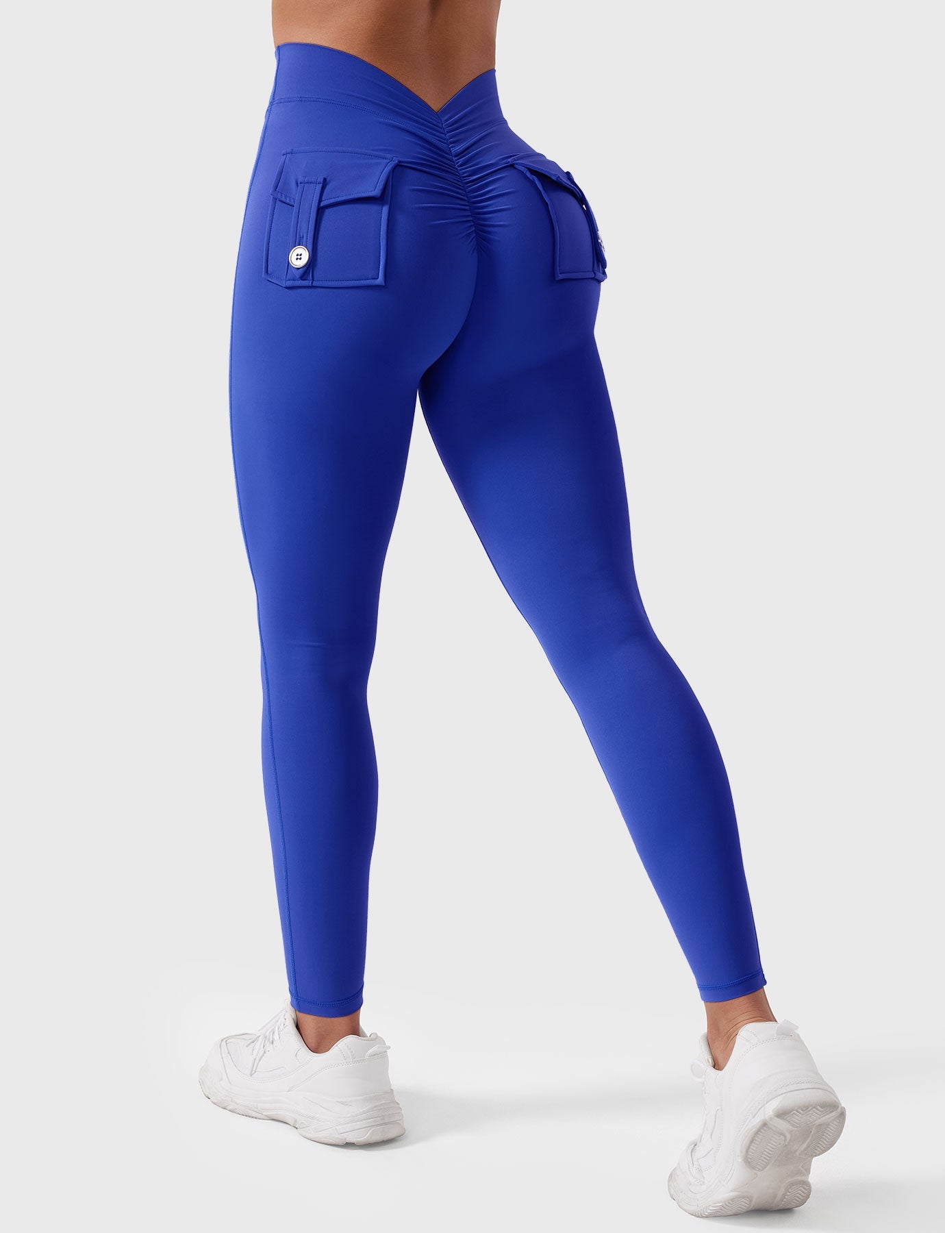 Vaeryn V-Back Charm Leggings