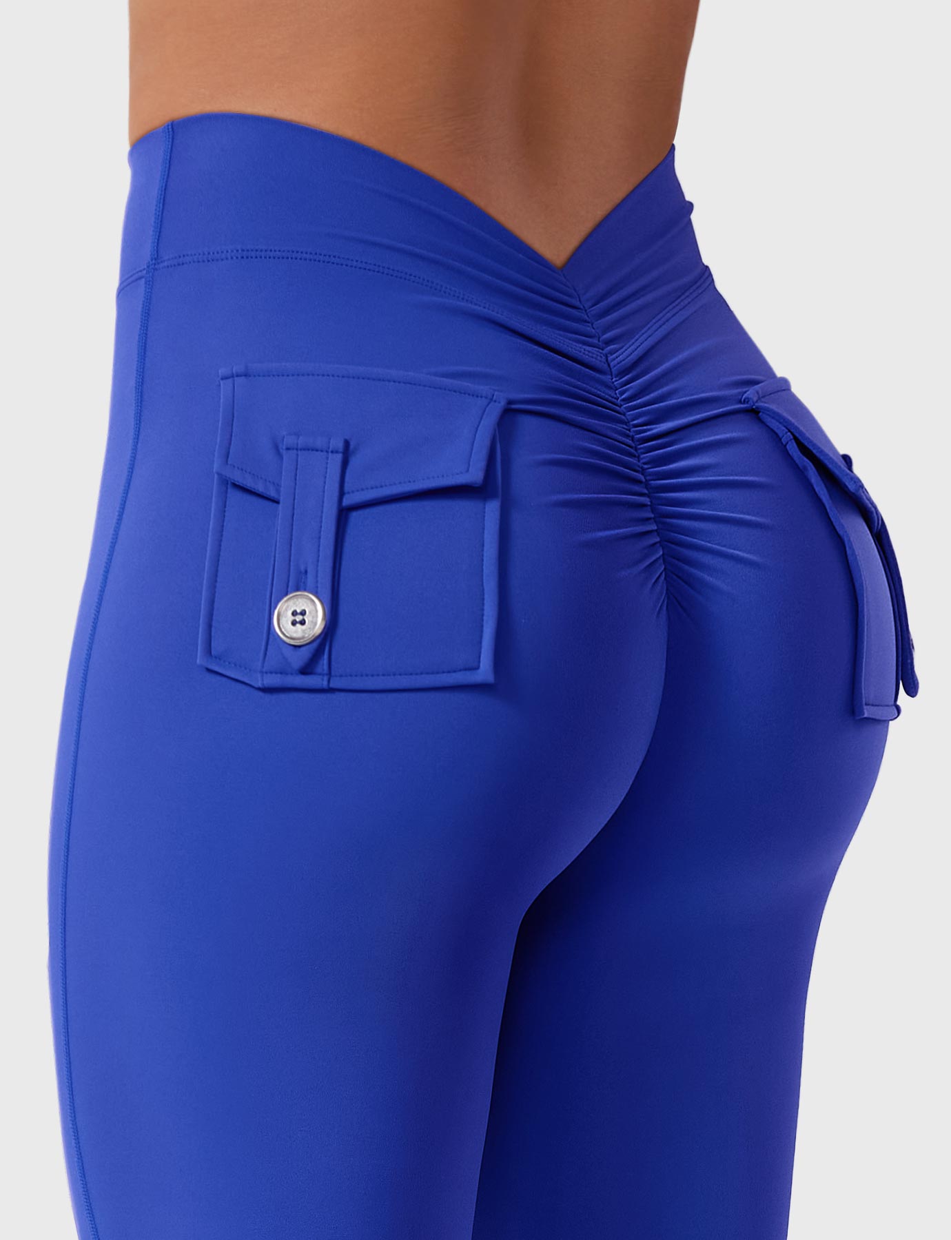 Vaeryn V-Back Charm Leggings