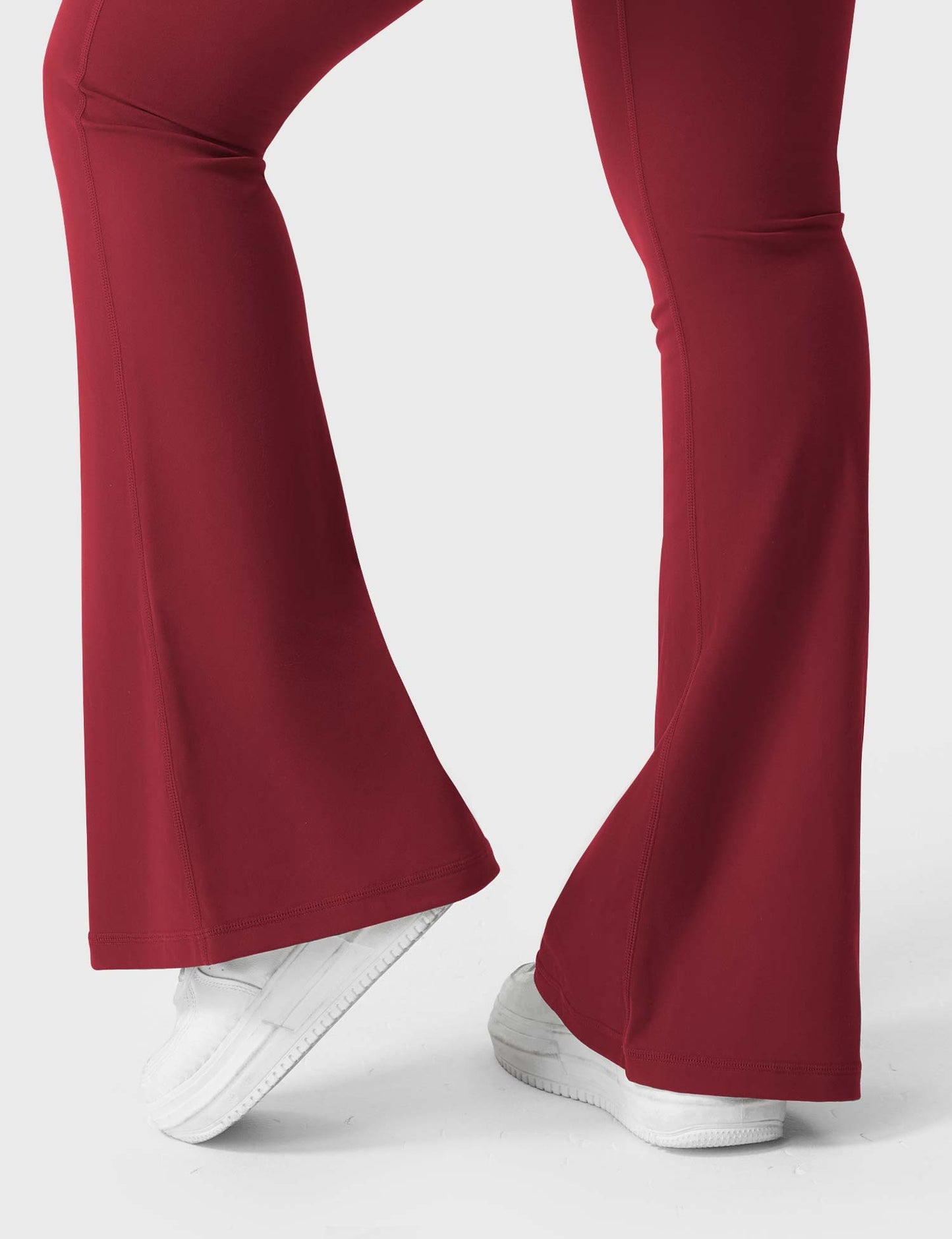 Yeoreo Brittany Flared Leggings with Pockets