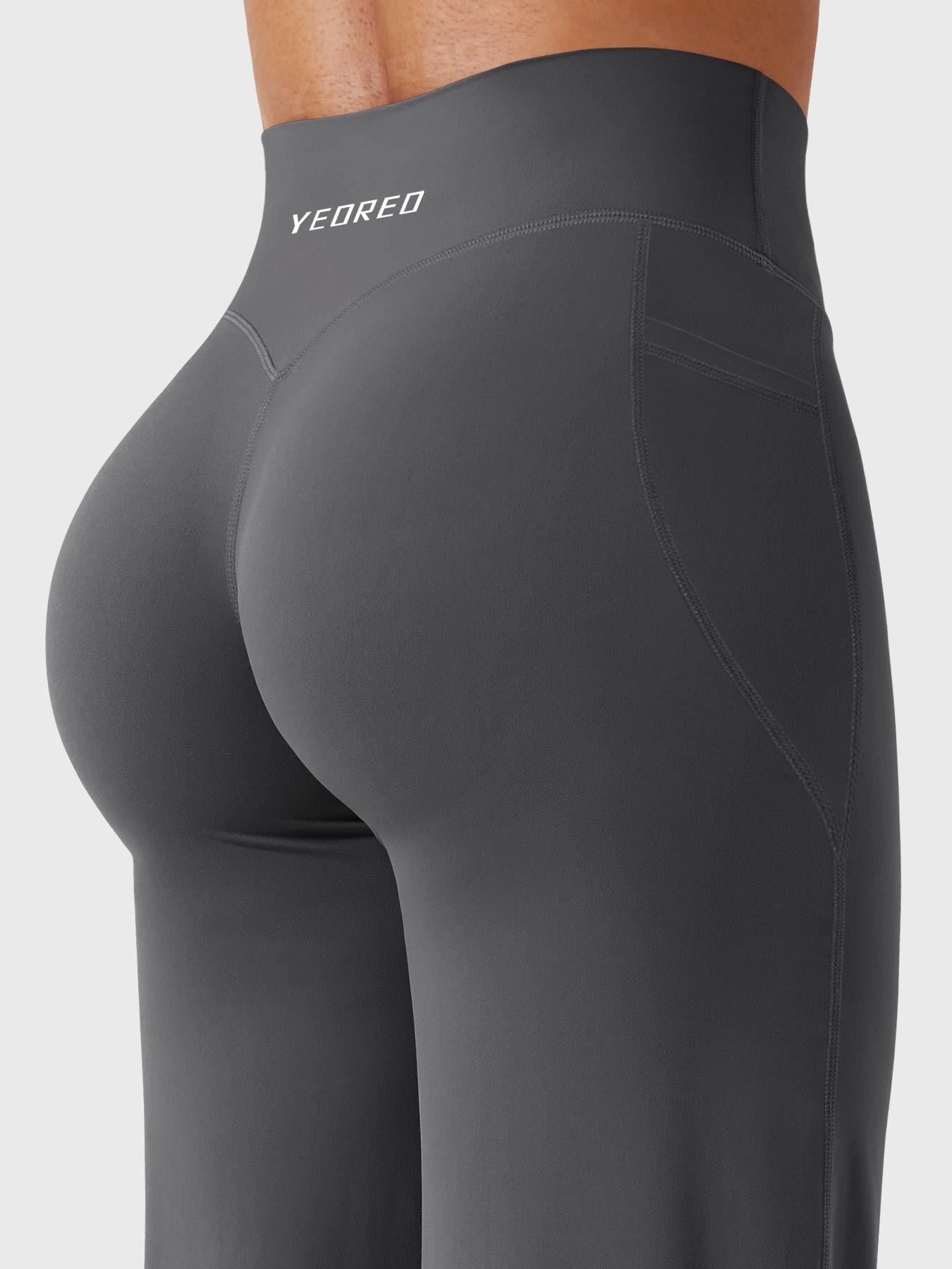 Yeoreo Dagfinn 31.5" Straight Leg Leggings with Pockets