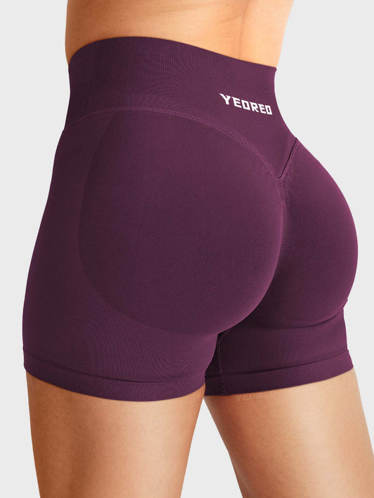 Yeoreo Baderiy 4.5" V-Waistband Seamless Shorts