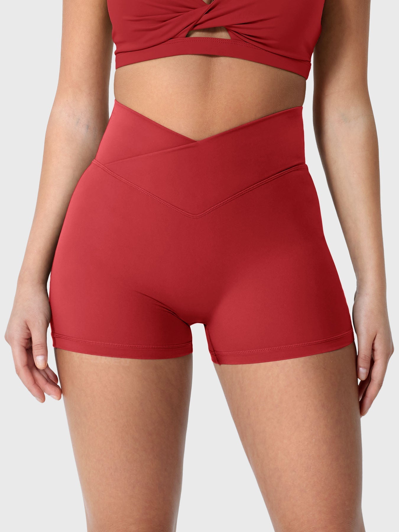 Vaeryn V-waistband Charm 3.6" Shorts