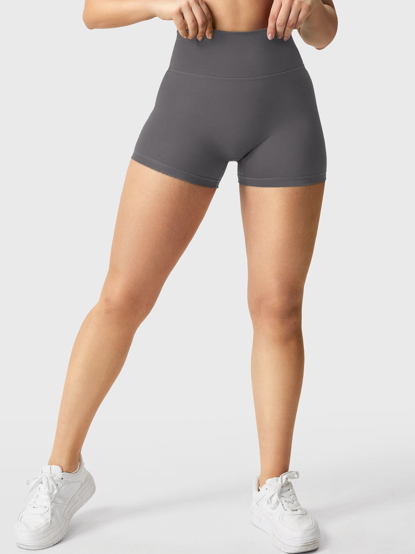Yeoreo Elysina 2.5" Running Shorts