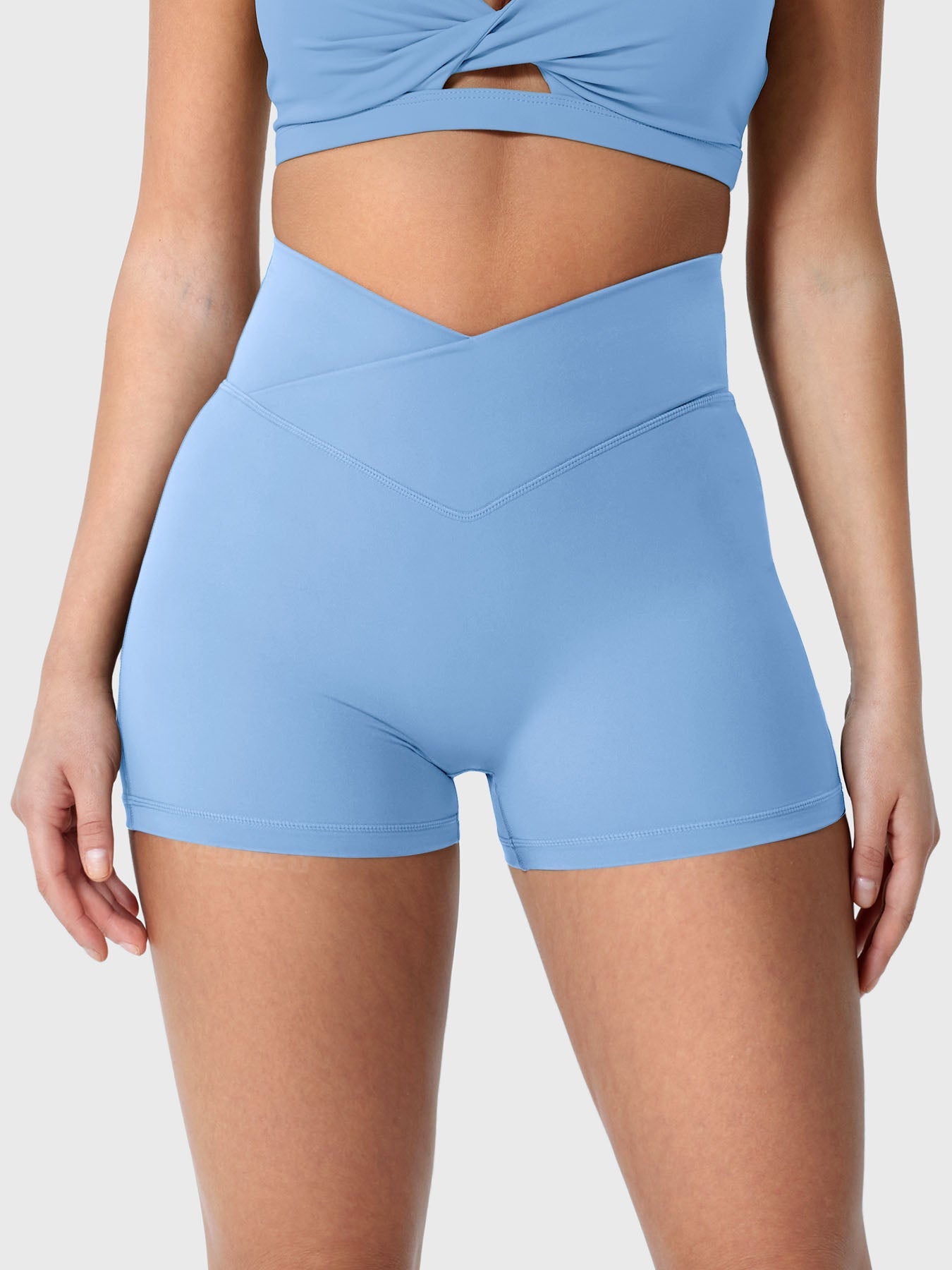 Vaeryn V-waistband Charm 3.6" Shorts